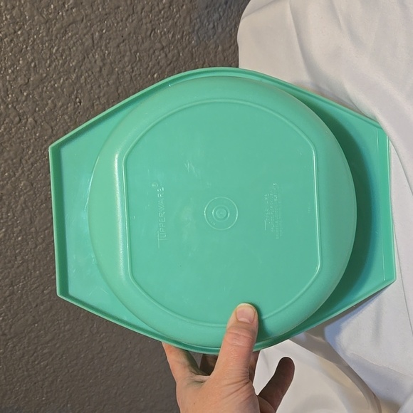 Vintage, Jadeite Tupperware 2pc, Shredder, Grater, Locking Top, Storage, Green - Picture 9 of 9